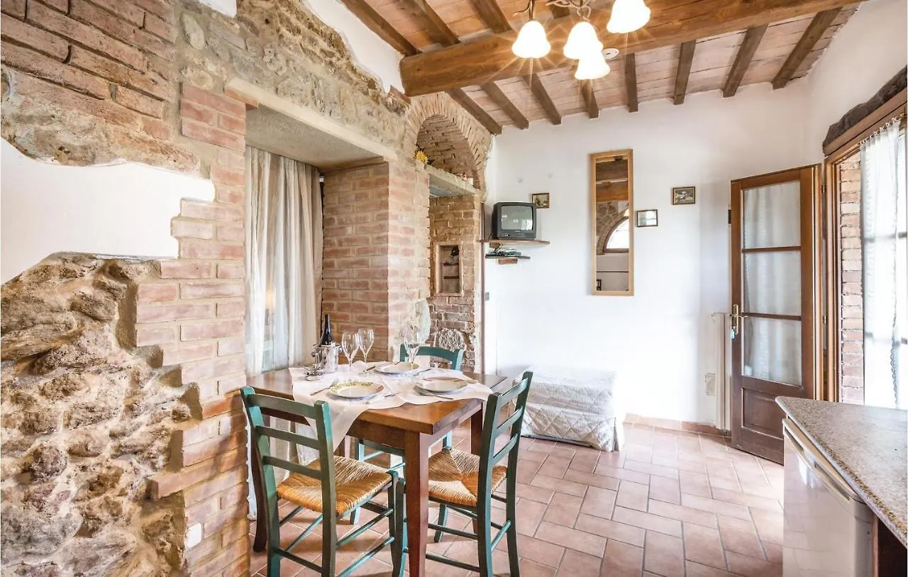 1 Bedroom Beautiful Apartment In Prato Dera Pi Ulignano