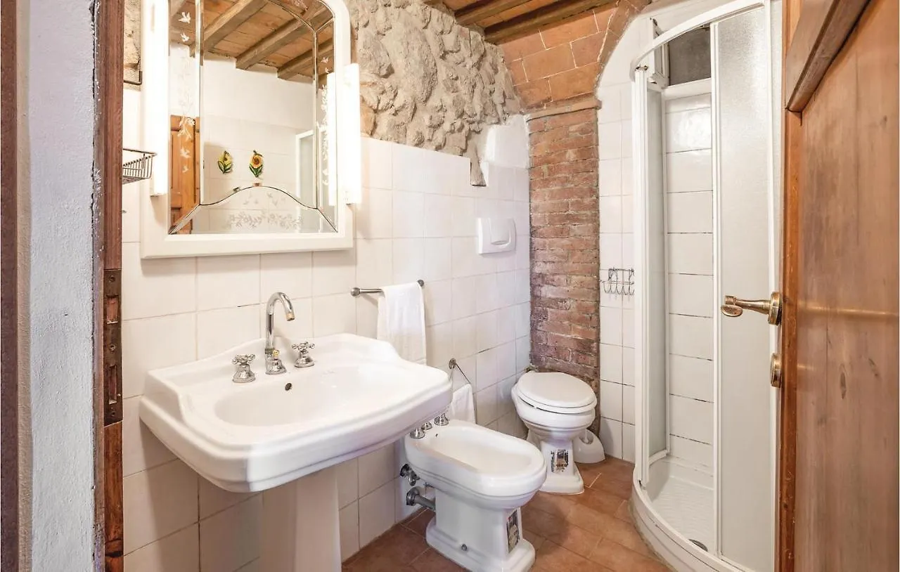 1 Bedroom Beautiful Apartment In Prato Dera Pi Italy